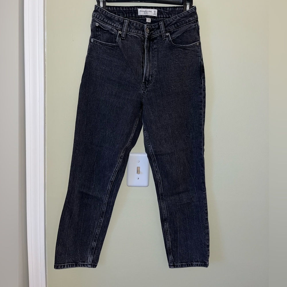 Abercrombie High Rise Mom Jeans Curve Love